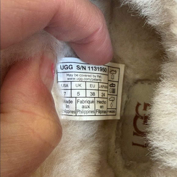 UGG CLASSIC COZY BOOTIE NATURAL SHEEPSKIN ANKLE SUGAR SOLE SLIPPER SIZE 7 WOMEN - Picture 8 of 13